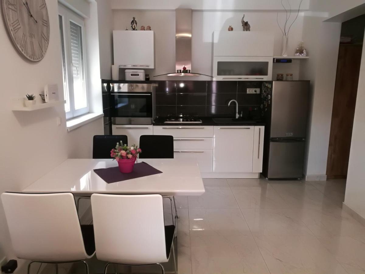 Roberto Apartment Bacina Dış mekan fotoğraf