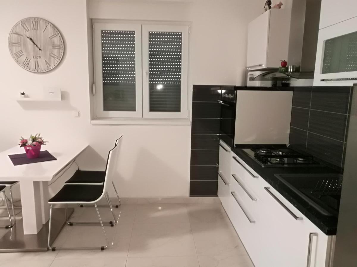 Roberto Apartment Bacina Dış mekan fotoğraf